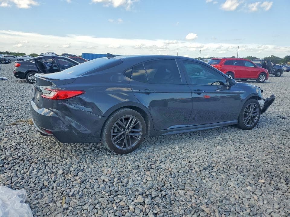 2025 TOYOTA CAMRY SE 3