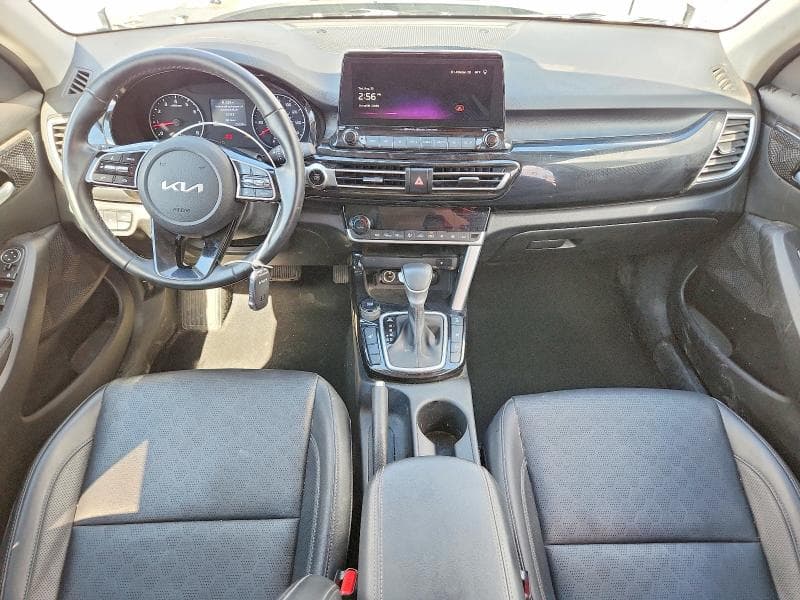 2023 KIA SELTOS EX 8