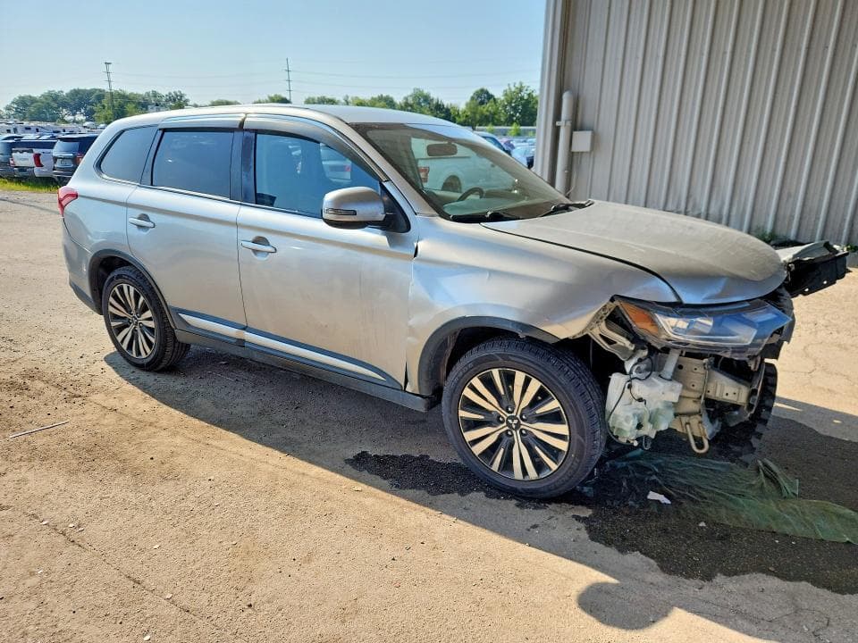 2019 MITSUBISHI OUTLANDER SE 4