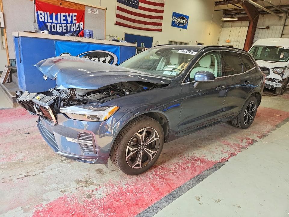 2022 VOLVO XC60 B5 MOMENTUM - 1