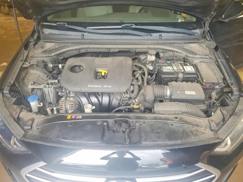 2017 HYUNDAI ELANTRA SE 11