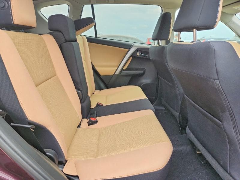 2017 TOYOTA RAV4 XLE 10