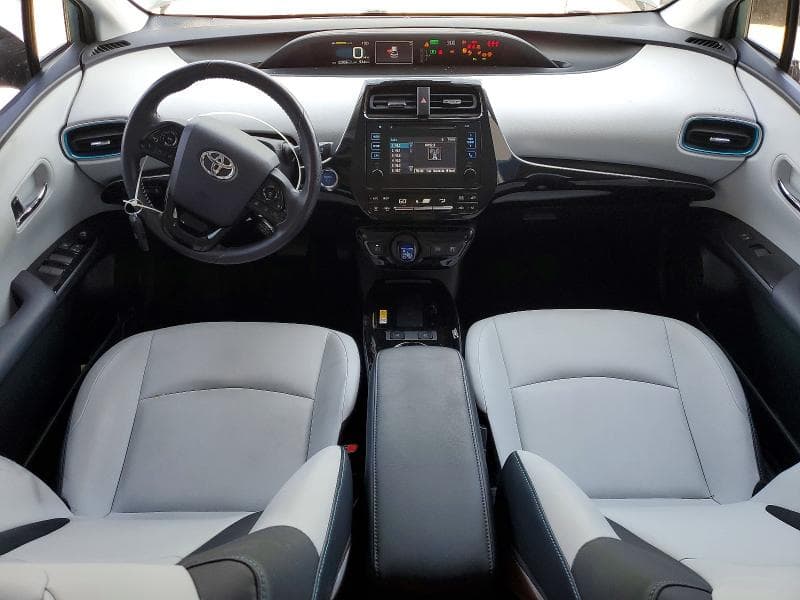 2019 TOYOTA PRIUS XLE 8