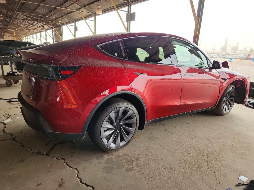 2026 TESLA MODEL Y 3