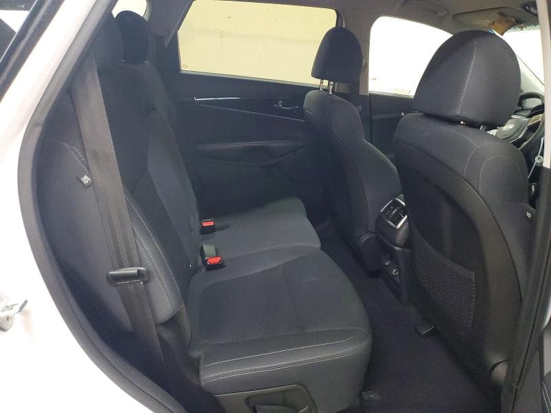 2019 KIA SORENTO LX 11