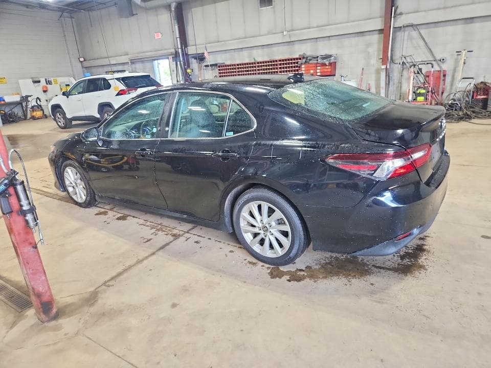 2021 TOYOTA CAMRY LE 2