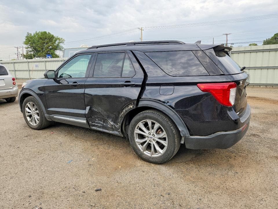 2021 FORD EXPLORER XLT 2