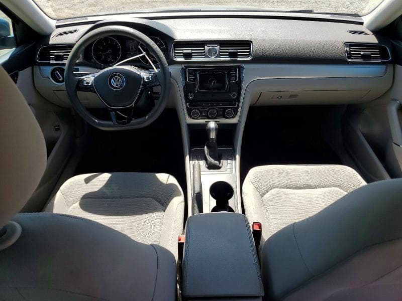 2017 VOLKSWAGEN PASSAT S 8