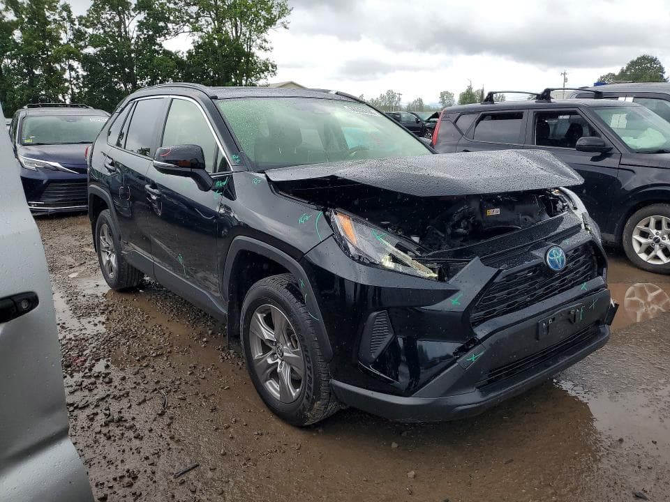 2024 TOYOTA RAV4 HYBRID XLE 4