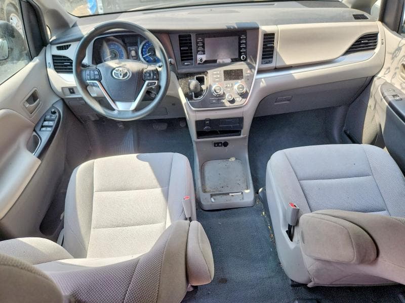 2020 TOYOTA SIENNA L 8