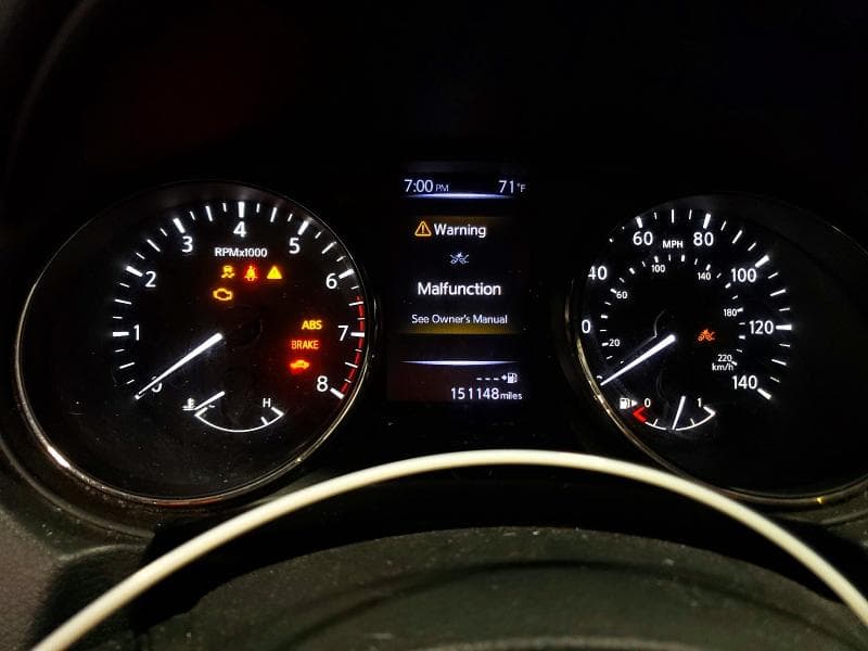 2017 NISSAN ROGUE SPORT SL 9
