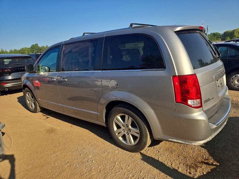 2018 DODGE GRAND CARAVAN CREW 2