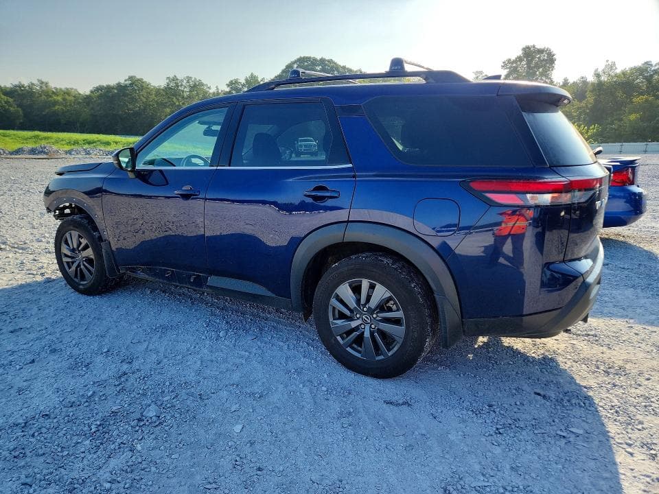 2022 NISSAN PATHFINDER SV 2
