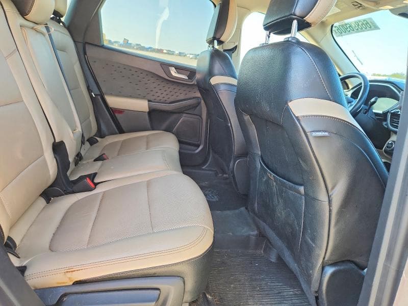 2020 FORD ESCAPE TITANIUM 11