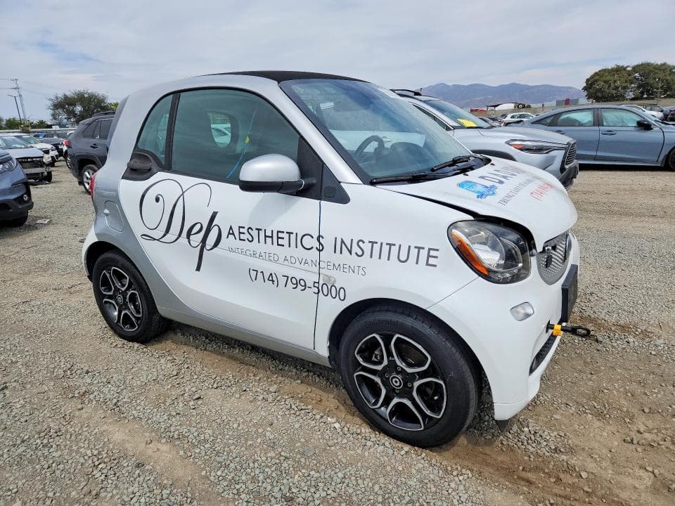 2019 SMART FORTWO 4
