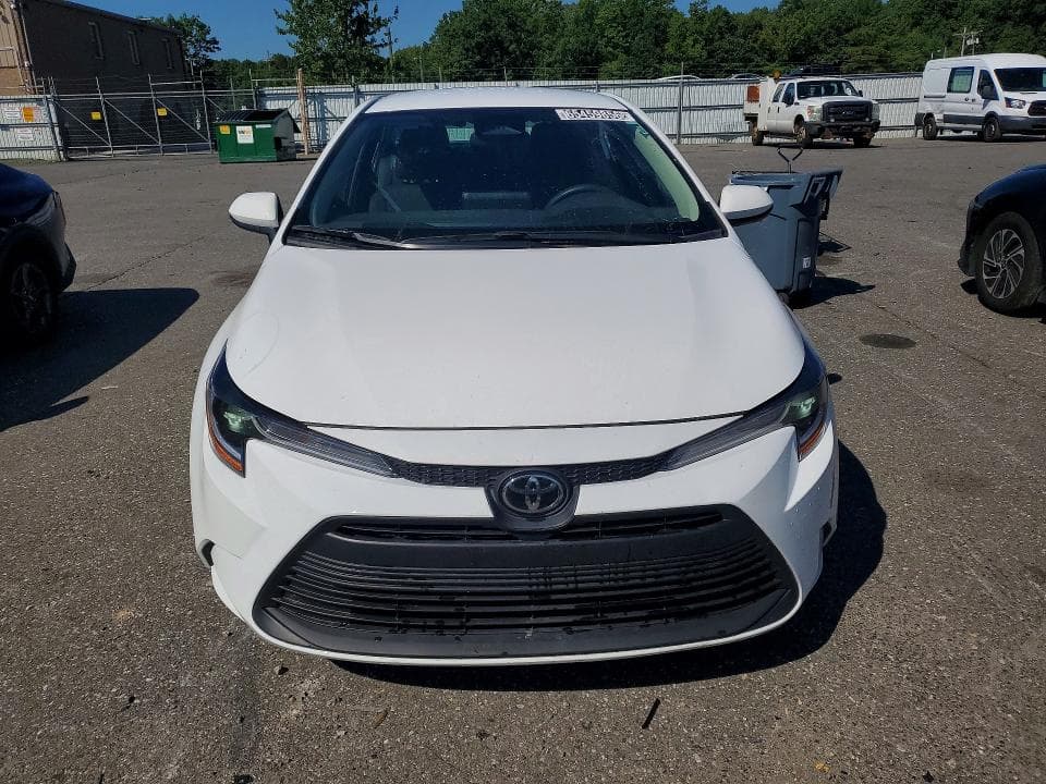 2026 TOYOTA COROLLA LE 5