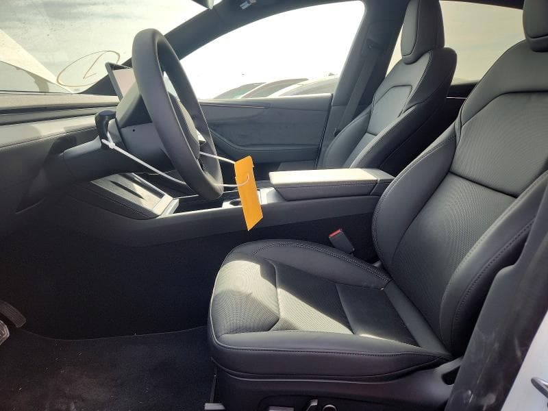 2026 TESLA MODEL Y 7