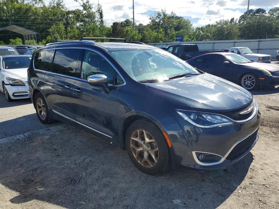 2019 CHRYSLER PACIFICA LIMITED 4