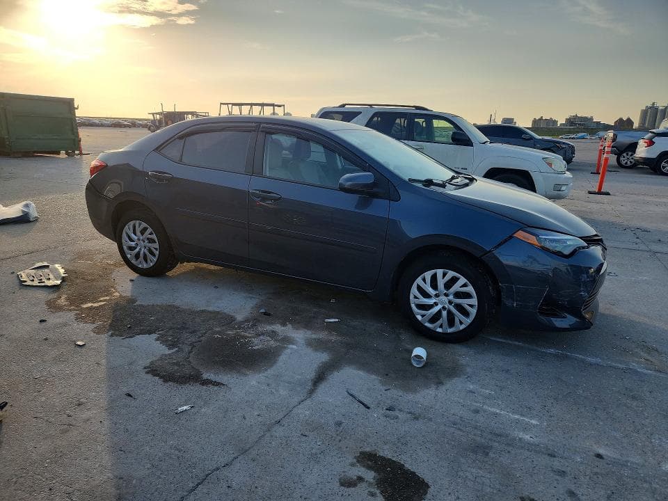 2018 TOYOTA COROLLA LE 4