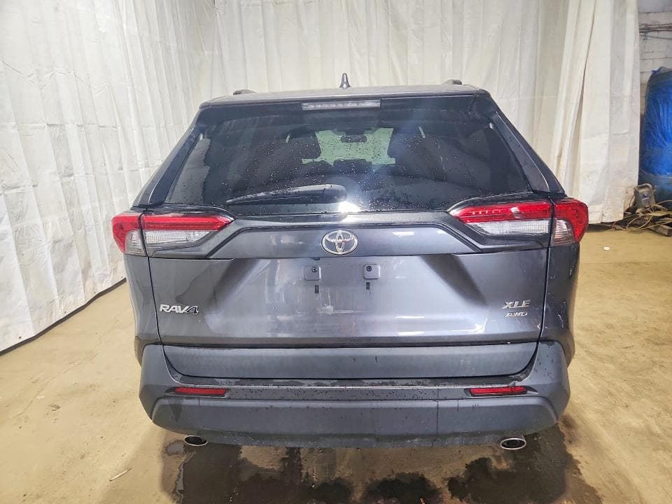 2021 TOYOTA RAV4 XLE 6