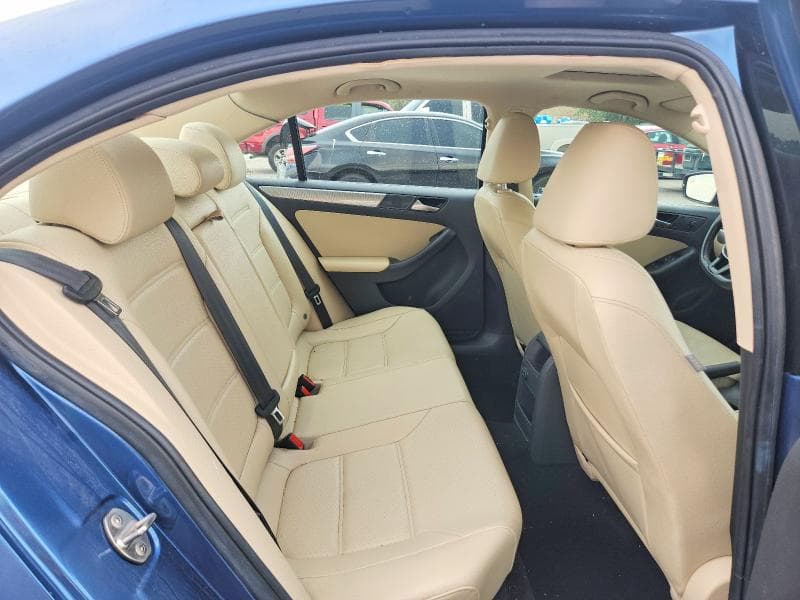 2017 VOLKSWAGEN JETTA SE 10