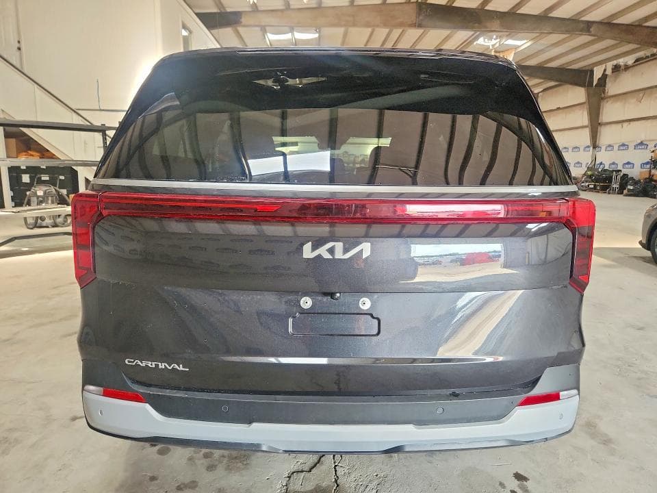 2026 KIA CARNIVAL LXS 6