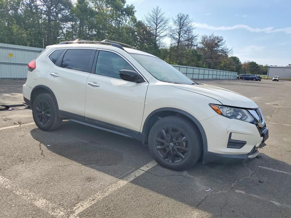 2017 NISSAN ROGUE SV 4