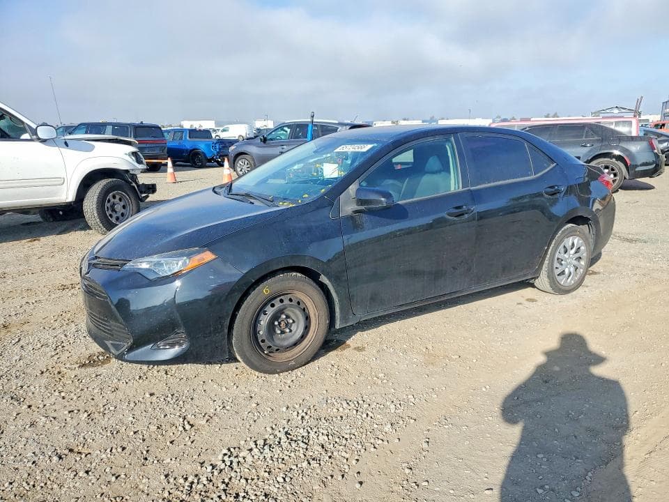 2018 TOYOTA COROLLA LE - 1