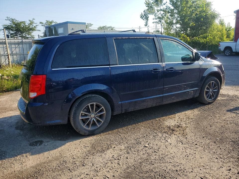 2017 DODGE GRAND CARAVAN SE 3