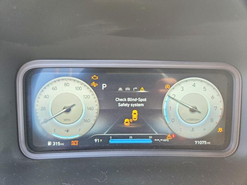 2023 HYUNDAI KONA LIMITED 9