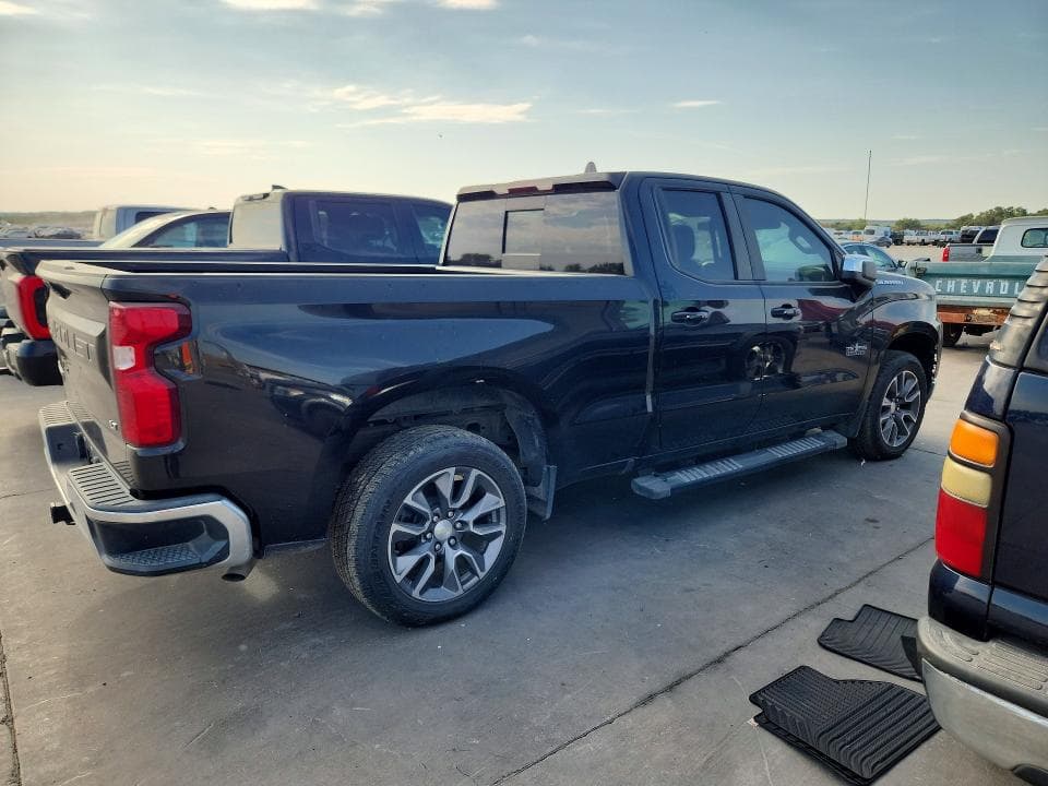 2019 CHEVROLET SILVERADO C1500 LT 3