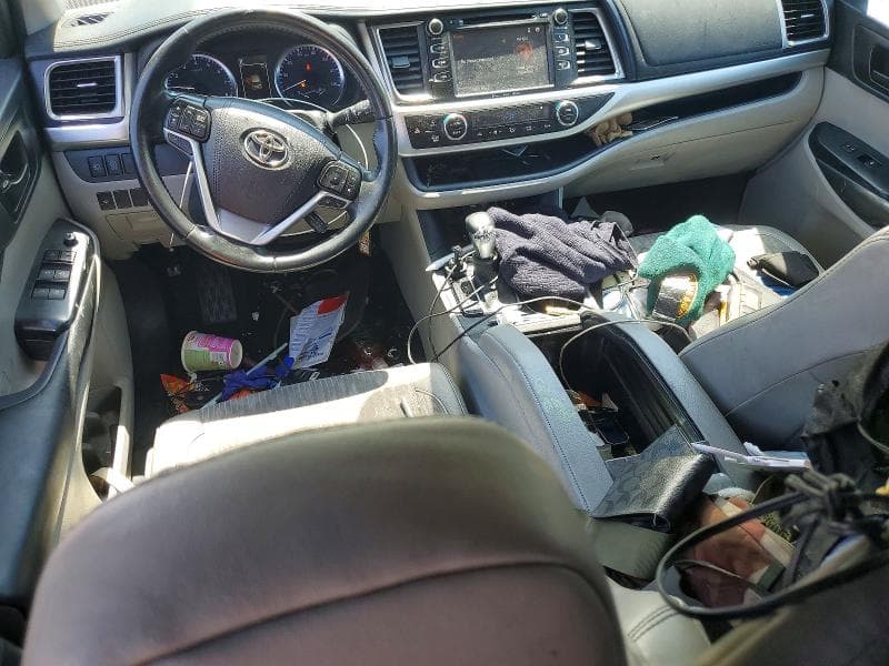 2019 TOYOTA HIGHLANDER LE PLUS 8