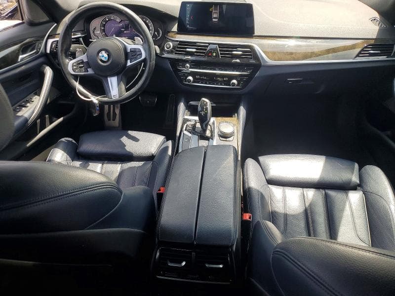 2019 BMW 530E 8