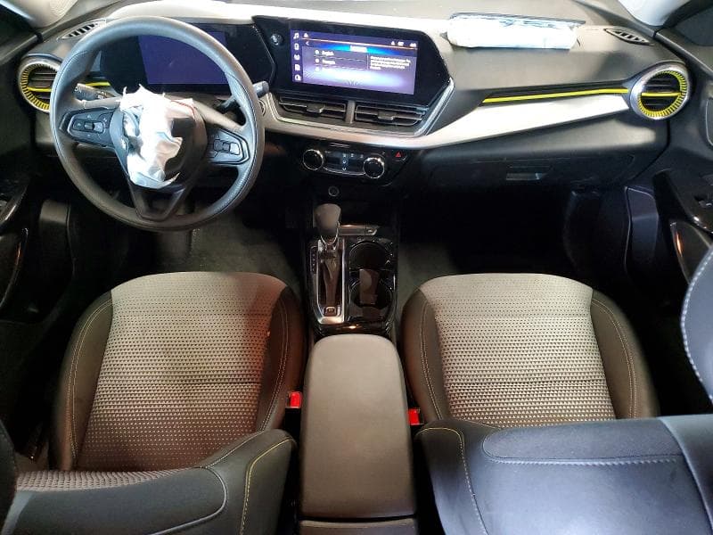 2025 CHEVROLET TRAX 1LT 8