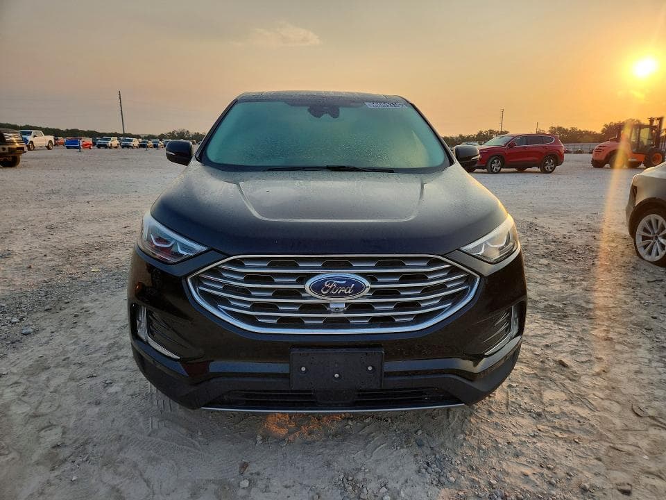 2022 FORD EDGE TITANIUM 5