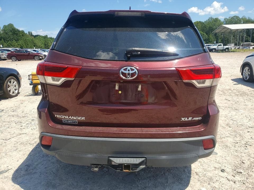2018 TOYOTA HIGHLANDER XLE 6