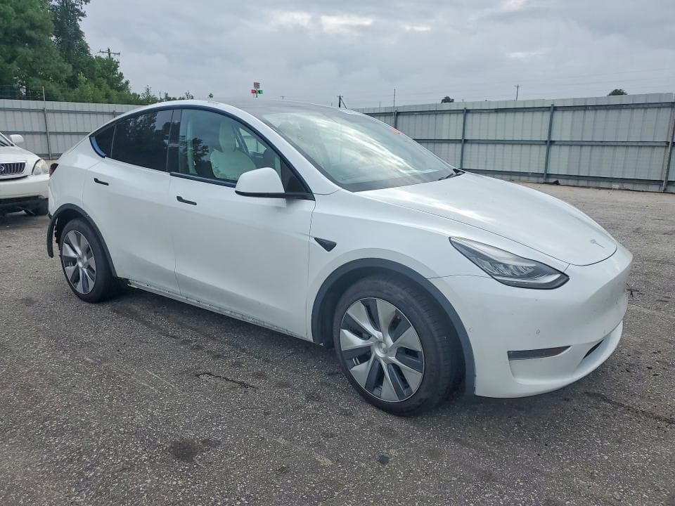 2021 TESLA MODEL  Y 4