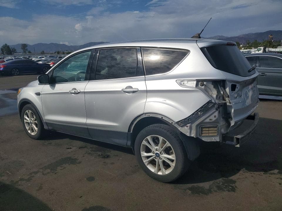 2019 FORD ESCAPE SE 2