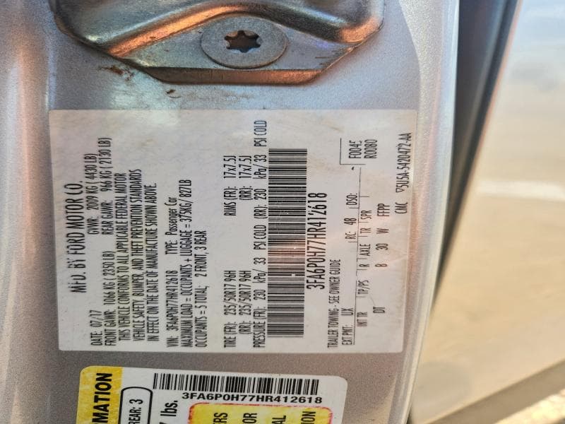 2017 FORD FUSION SE 12