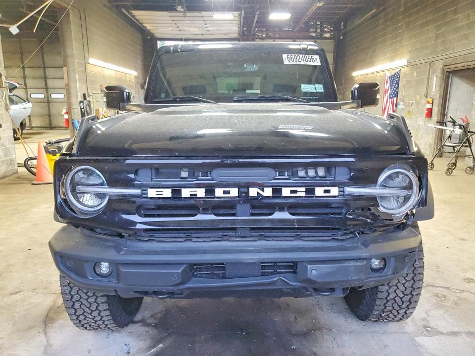 2025 FORD BRONCO OUTER BANKS 5