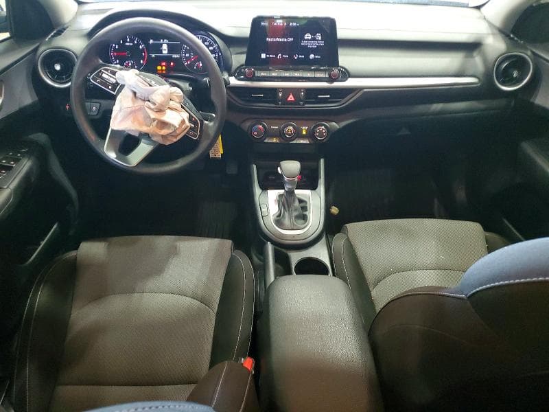 2024 KIA FORTE LXS 8