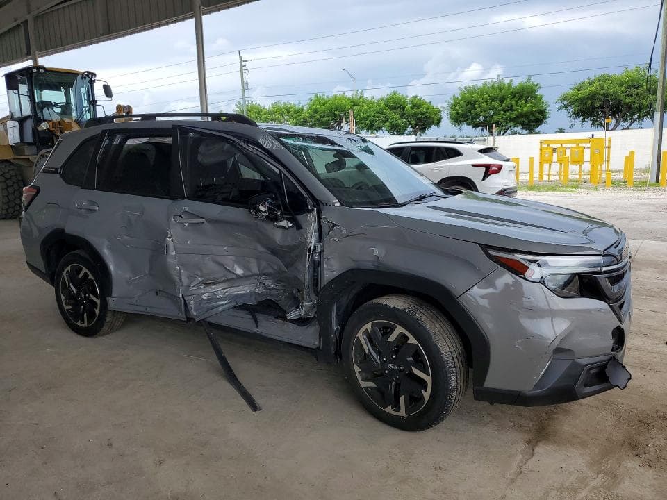 2025 SUBARU FORESTER LIMITED 4