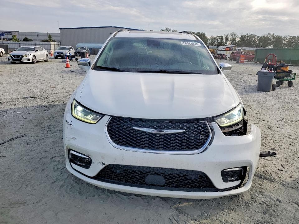 2022 CHRYSLER PACIFICA LIMITED 5
