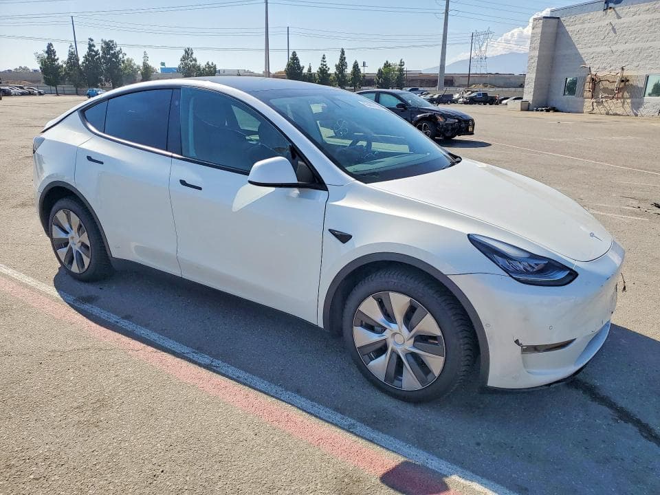 2021 TESLA MODEL Y 4