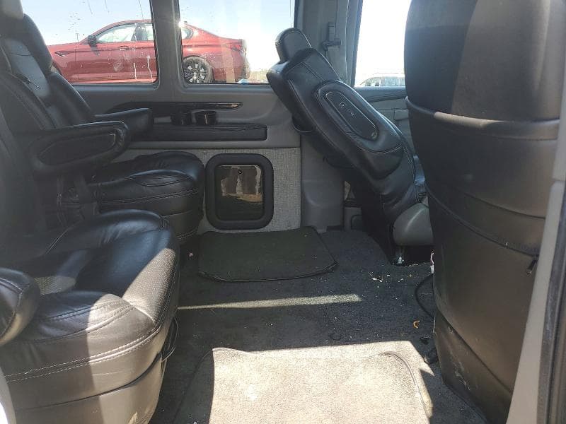 2022 CHEVROLET EXPRESS G2500 11