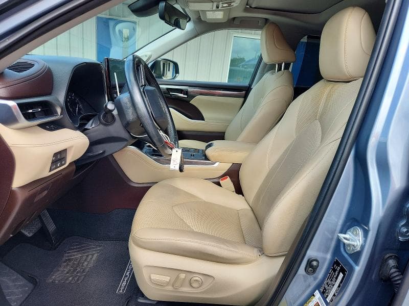 2020 TOYOTA HIGHLANDER LIMITED 7