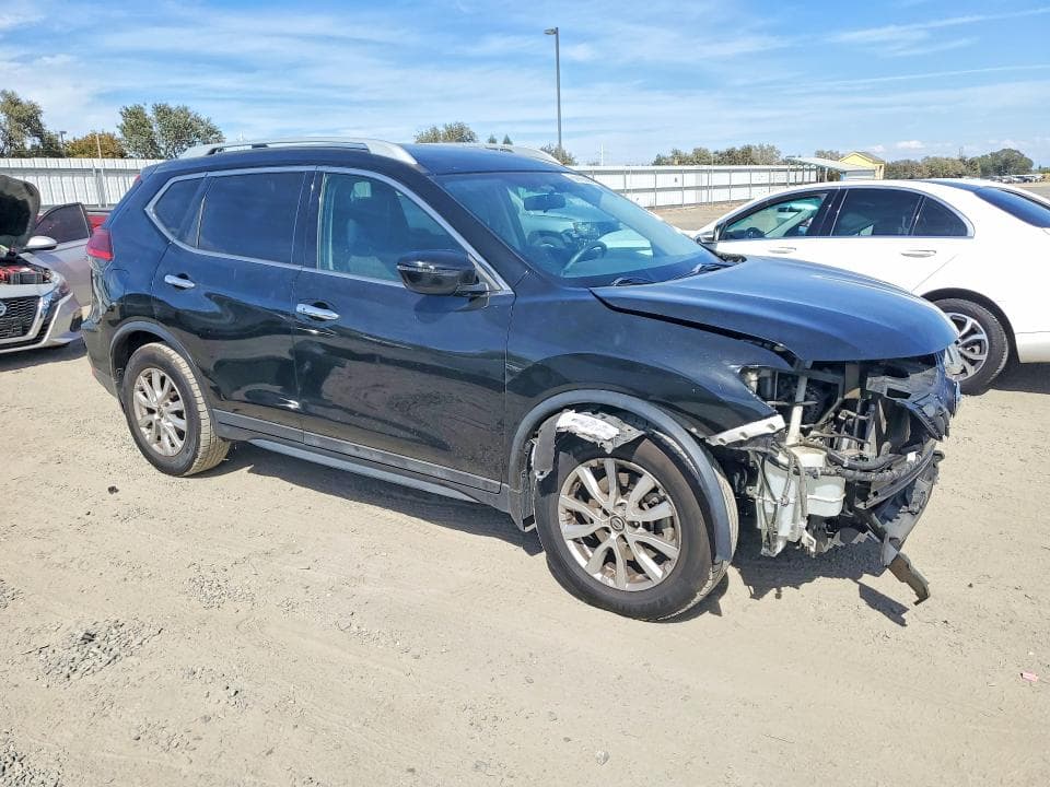 2017 NISSAN ROGUE SV 4