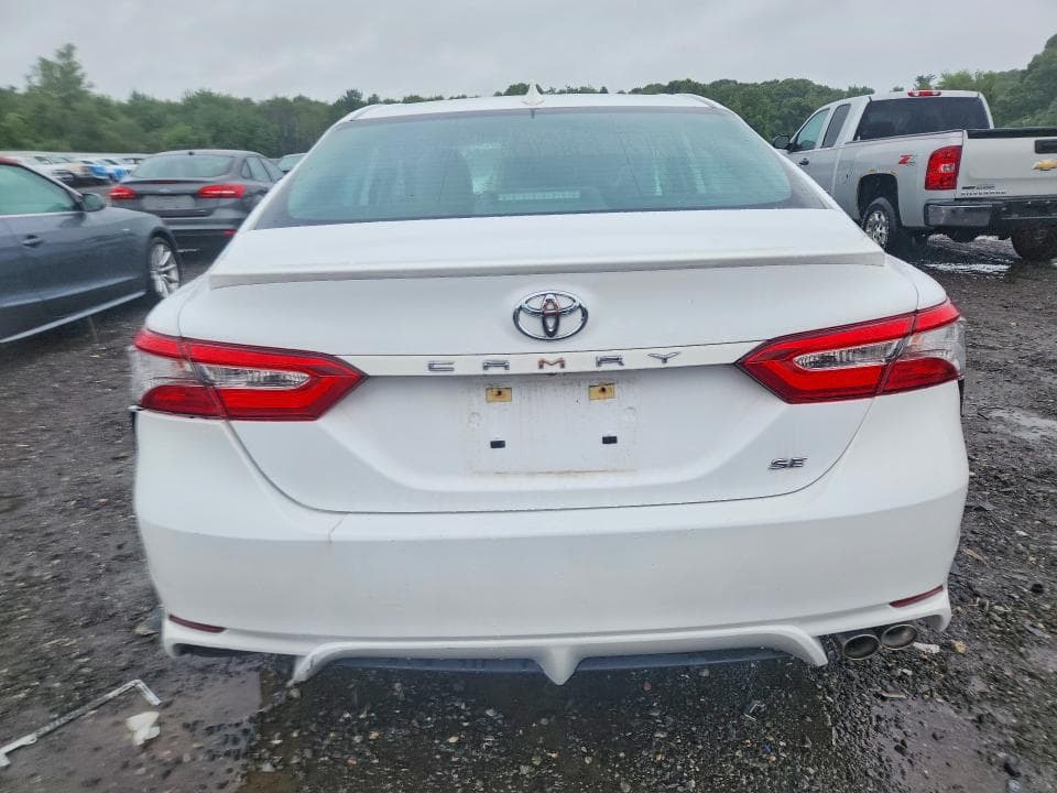 2019 TOYOTA CAMRY SE 6