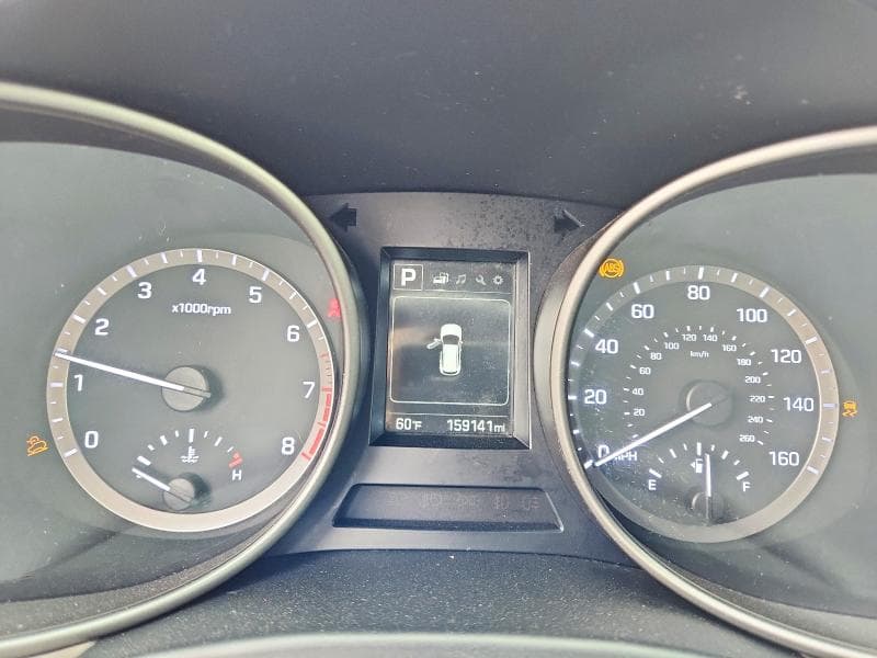 2017 HYUNDAI SANTA FE SE 9