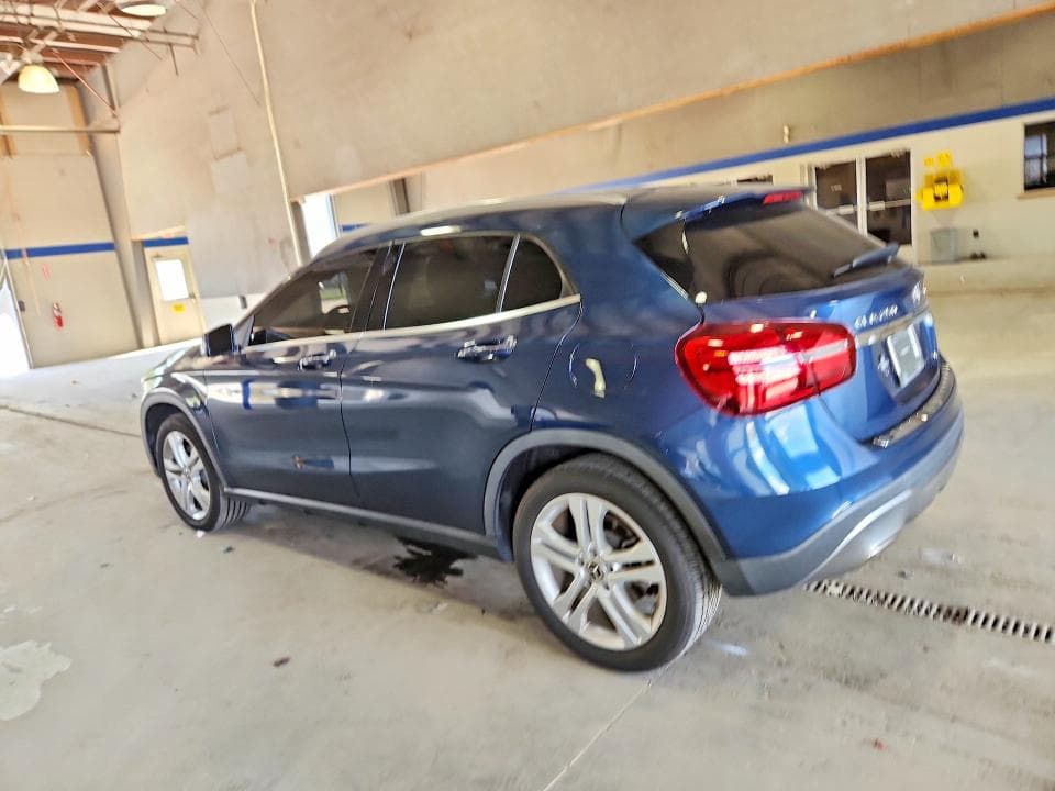 2020 MERCEDES-BENZ GLA 250 4MATIC 2